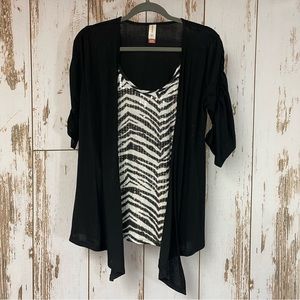 No Boundaries, Glitzy Zebra Blouse, Size XL. In excellent condition!